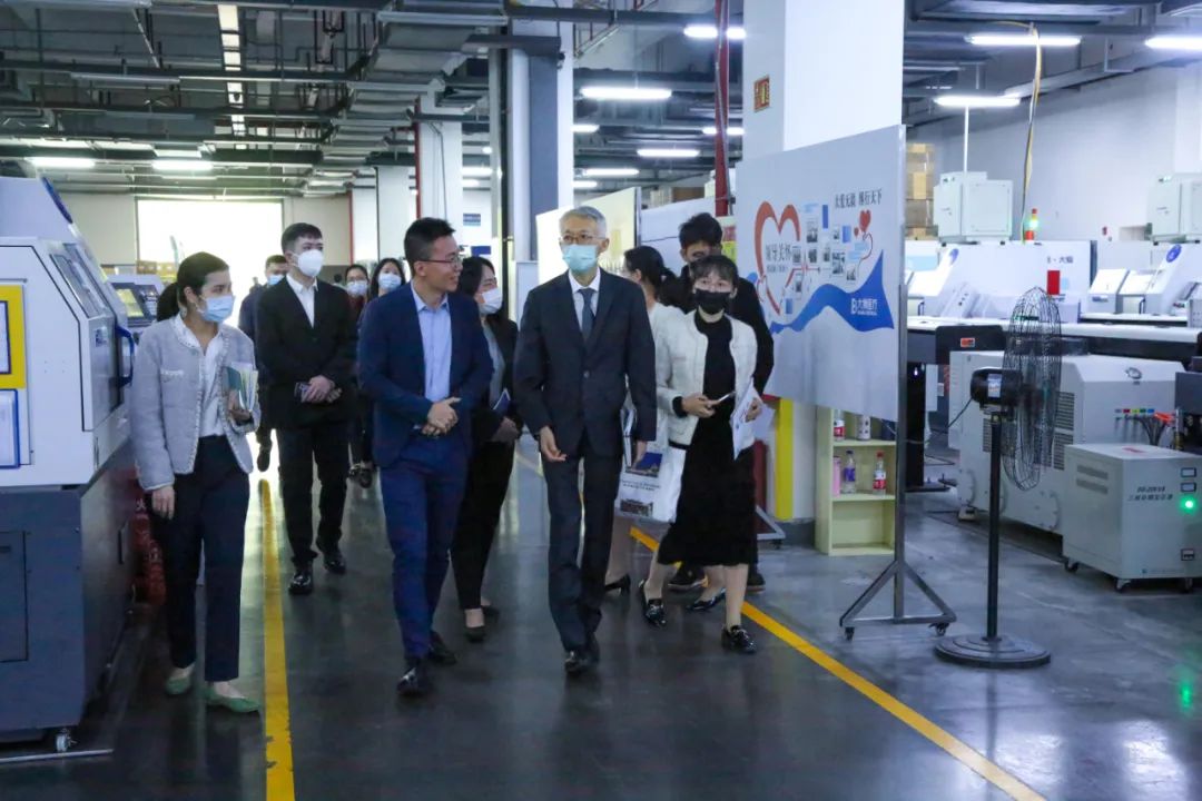 Der thailändische Generalkonsul in Xiamen und seine Delegation besuchten Double Medical zu Forschungszwecken.
